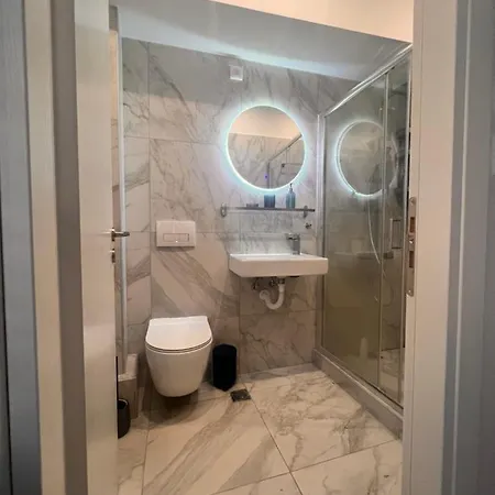 Apartment Casa De Tres Hermanos In The Heart Of Athens